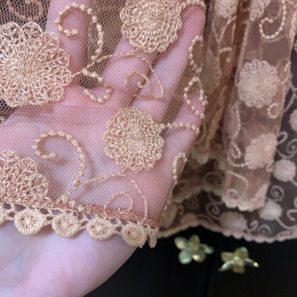 Lace Floral Kimono,Cardigan,size large,unique,feminine,cute,flirty,sweet - Picture 4 of 5
